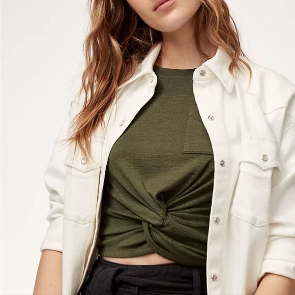 Wilfred Free green Subah T-shirt front-knot short sleeve crop tee - Picture 3 of 14